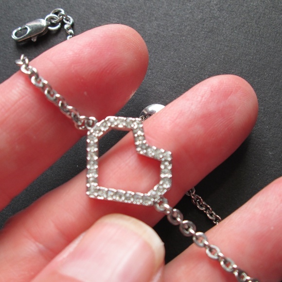 💟 Juicy Couture Pixel Open Heart Chain Bracelet - Picture 10 of 11
